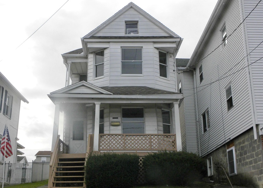 623 Hampton St, Scranton, PA 18504 - photo 1