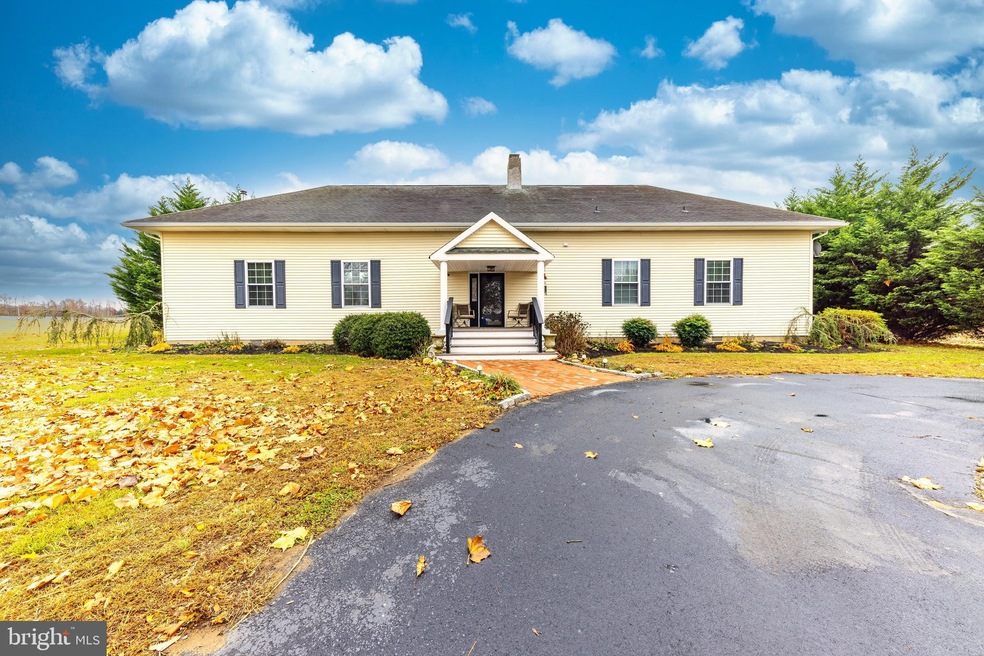 17 Pointers Auburn Rd, Swedesboro, NJ 08085 - photo 1