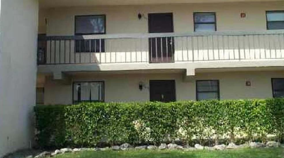 21911 Lake Forest Cir unit 204, Boca Raton, FL 33433 - photo 1