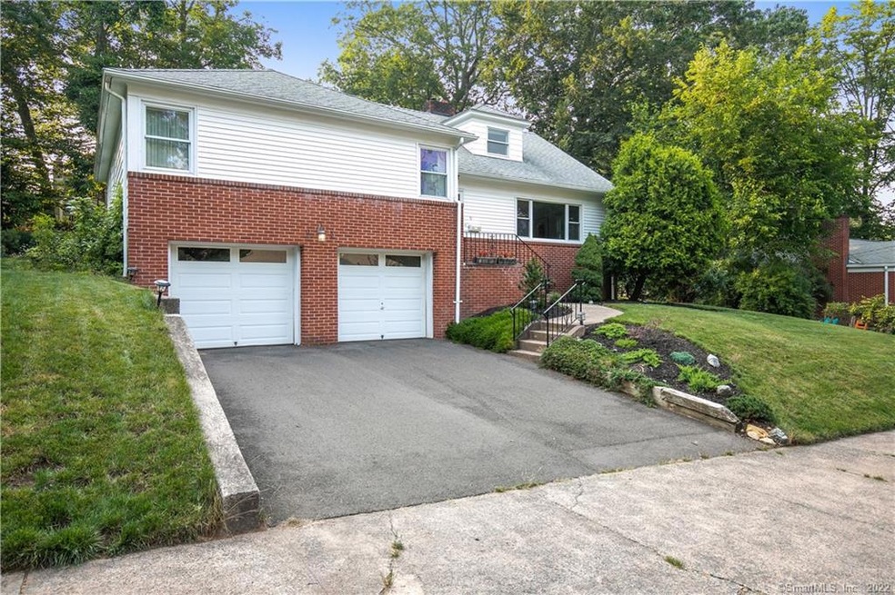 51 Whittier Rd, New Haven, CT 06515 - photo 1