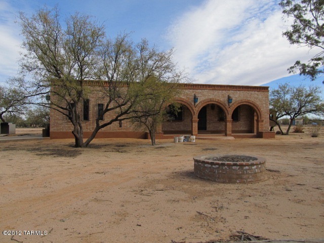 6335 S Marstellar Rd, Tucson, AZ 85735 - photo 1