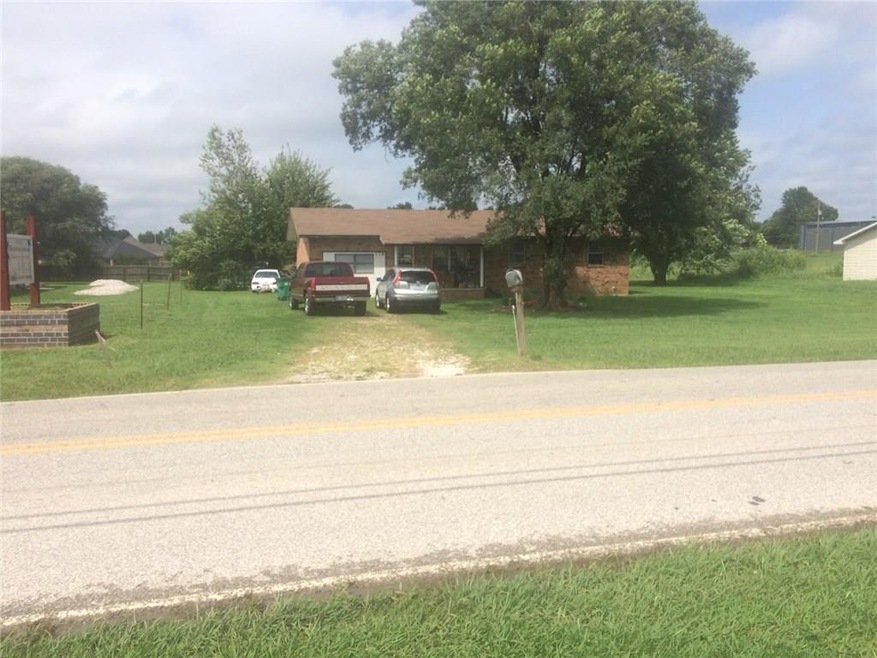 176 W Countyline Rd, Springdale, AR 72764 - photo 1