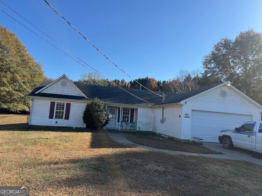 2036 Ross Ln, Locust Grove, GA 30248 - photo 1