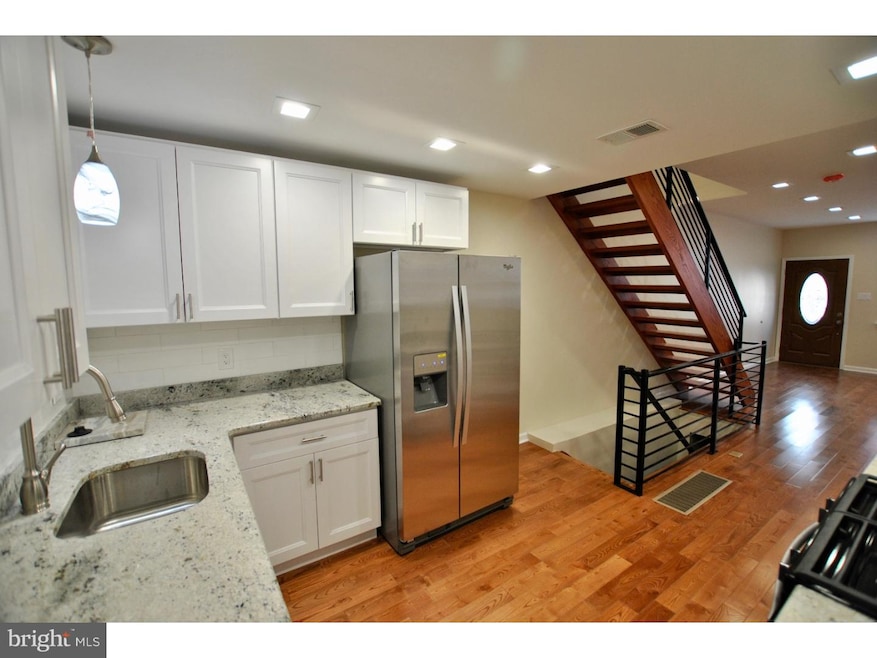 2050 Fernon St, Philadelphia, PA 19145 - photo 1