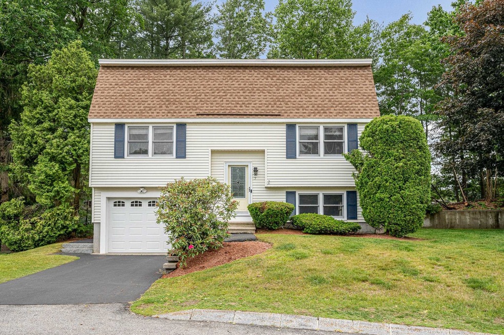 7 Jacoby Cir unit U136, Nashua, NH 03062 - photo 1