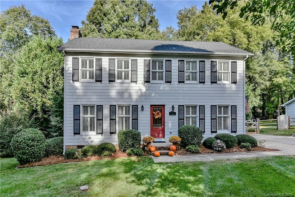 10809 Danesway Ln, Cornelius, NC 28031 - photo 1