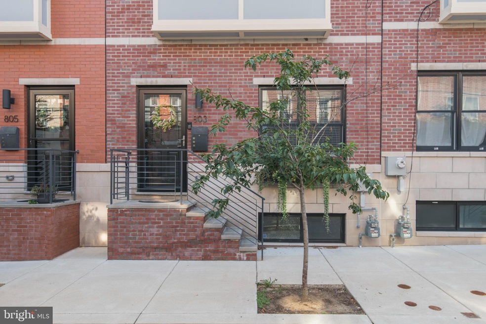 Sold $900,000 • Co-Listing Agent