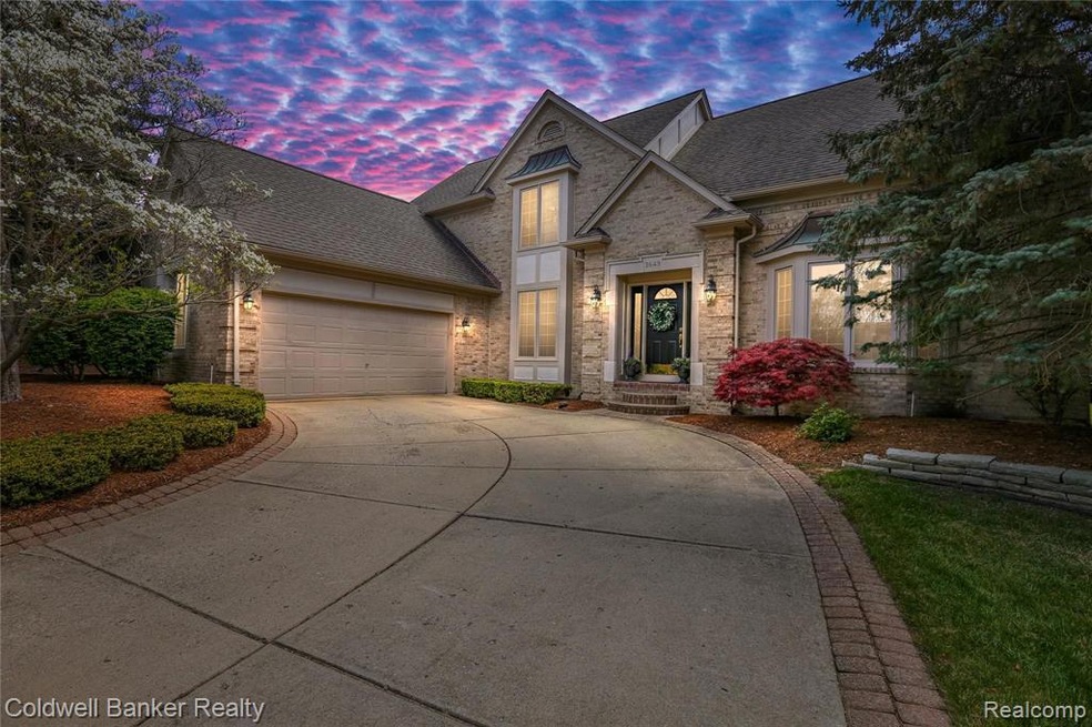 3649 Hollenshade Dr, Rochester Hills, MI 48306 - photo 1