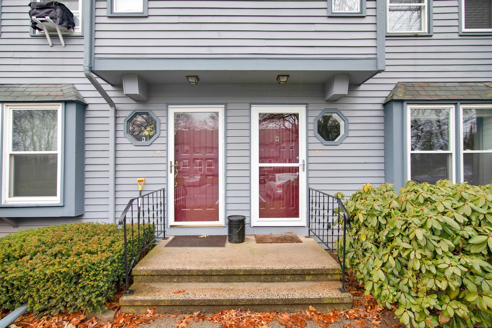 1 Abbott Rd unit 127, Ellington, CT 06029 - photo 1