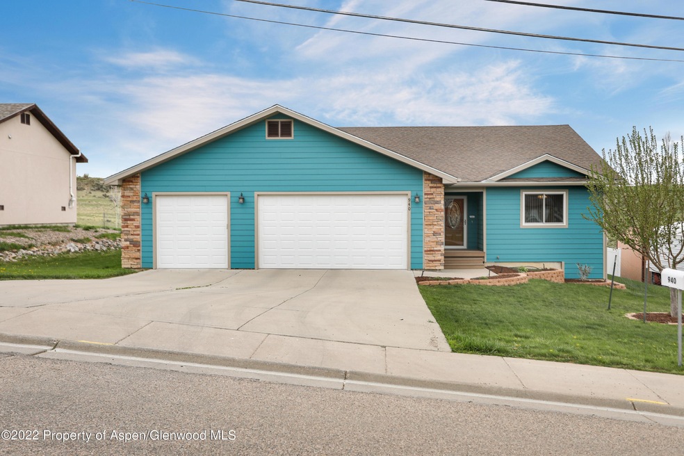 940 E 9th St, Craig, CO 81625 - photo 1