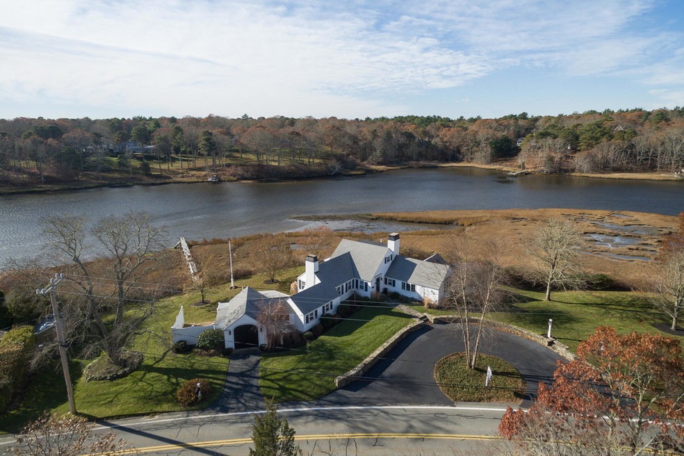 251 Bay Lane