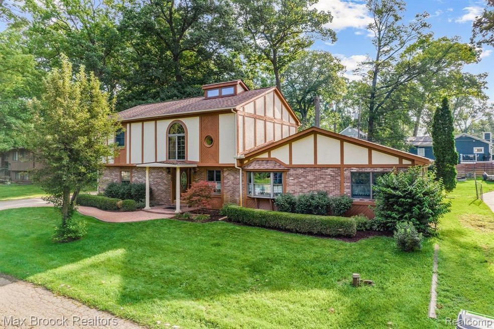 3793 Alcott, West Bloomfield, MI 48324 - photo 1