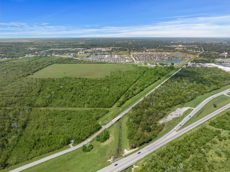 0 S Johnson St unit 97494127, Alvin, TX 77511 - photo 1