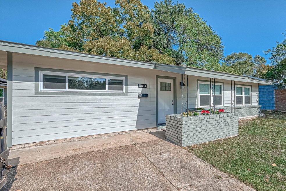 5014 Viking Dr, Houston, TX 77092 - photo 1