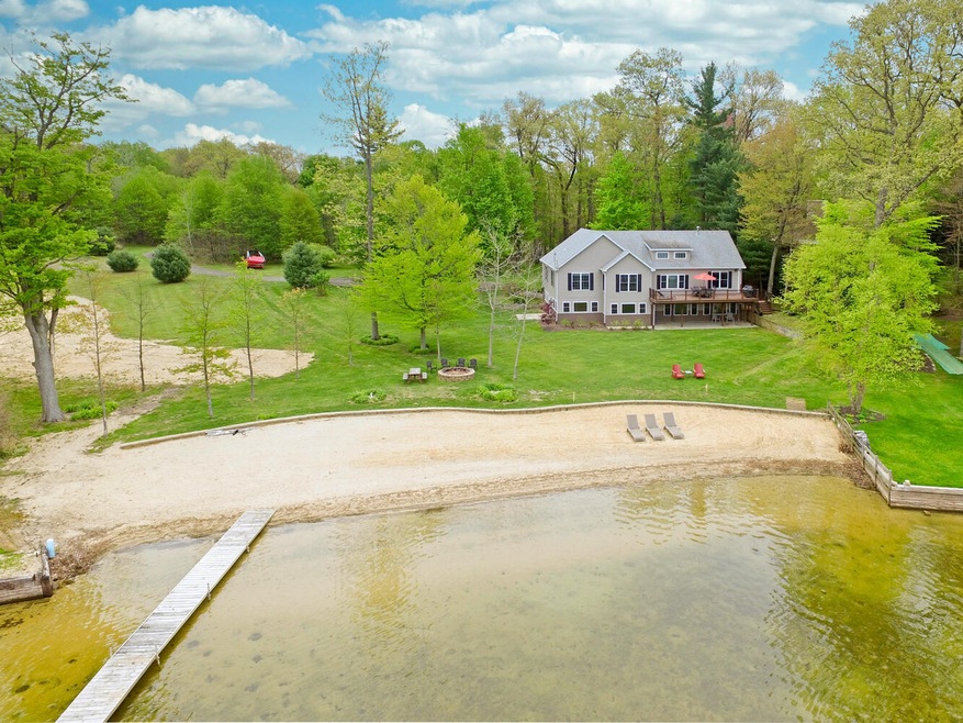31606 Evergreen St Dowagiac MI-large-001
