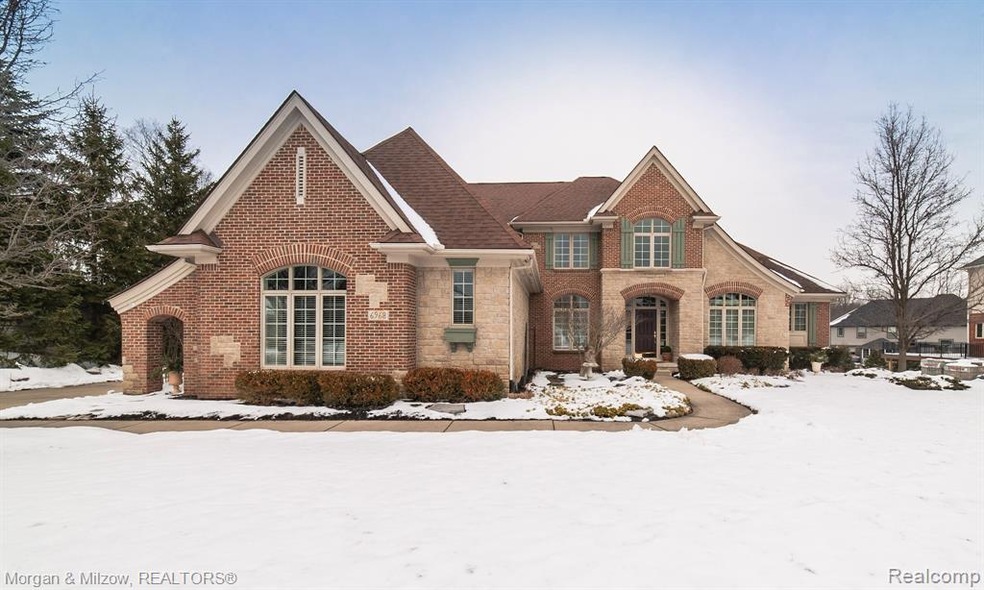 6968 Oakhurst (1).jpg