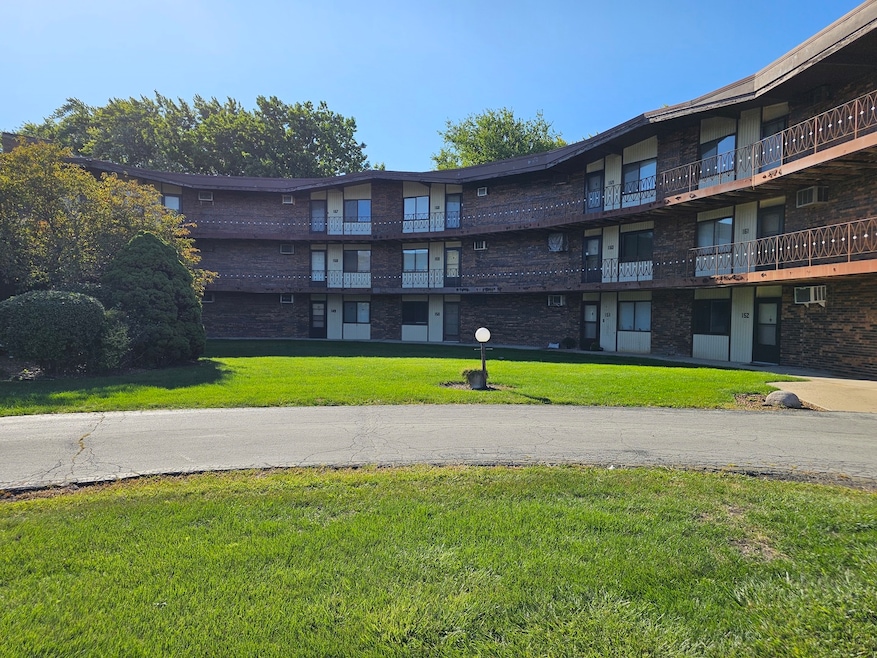2306 Holiday Terrace unit 149, Lansing, IL 60438 - photo 1