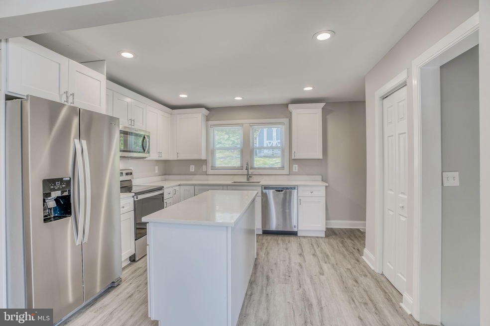 2209 Hammonds Ferry Rd, Halethorpe, MD 21227 - photo 1