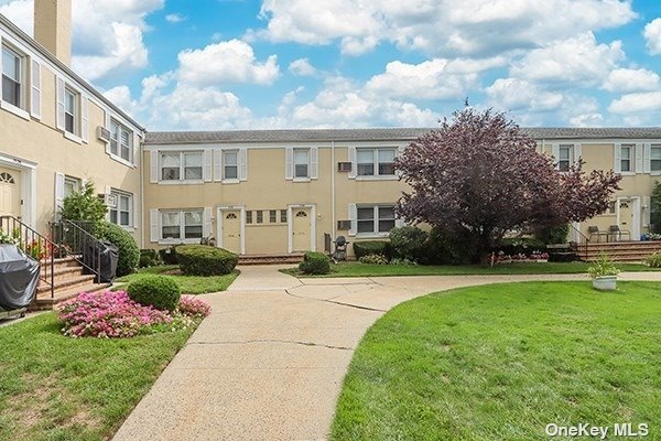 7133 252nd St unit 185A, Bellerose, NY 11426 - photo 1