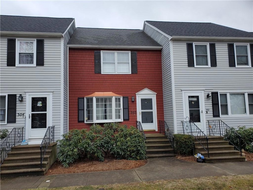 1175 Diamond Hill Rd unit 303, Woonsocket, RI 02895 - photo 1