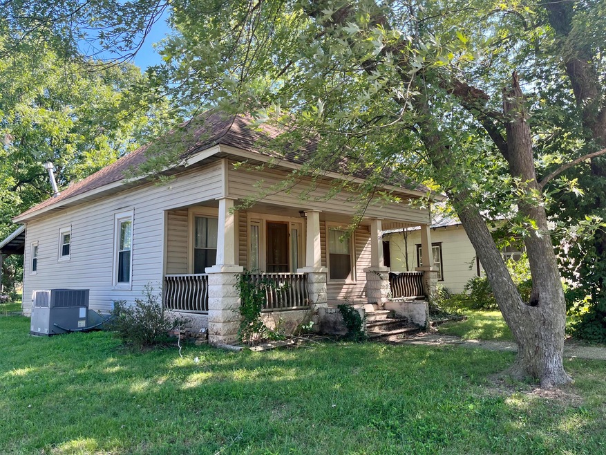 225 W Tyndal St