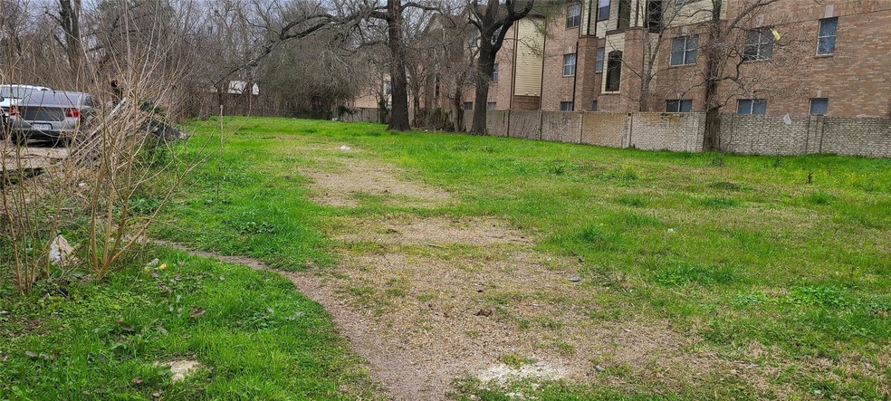 5511 Bennington St, Houston, TX 77028 - photo 1