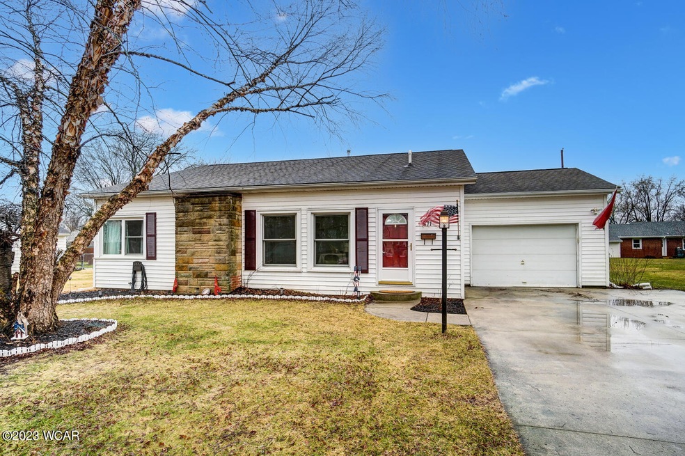 511 S Rauthland Ave, Wapakoneta, OH 45895 - photo 1