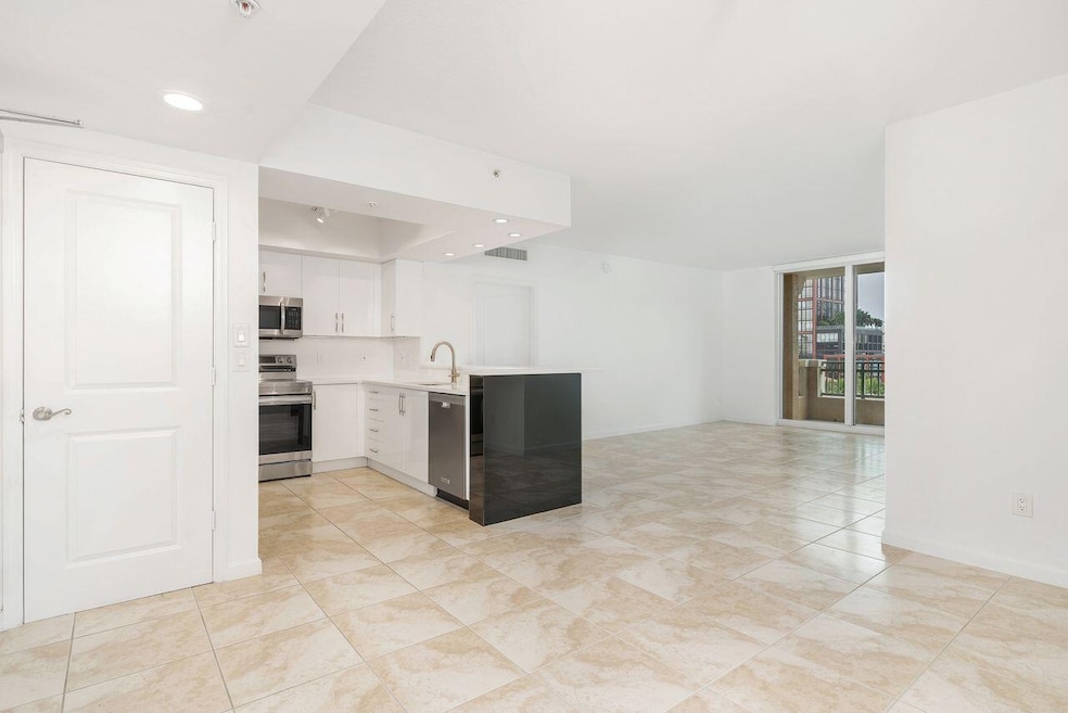 The Metropolitan unit 509, West Palm Beach, FL 33401 - photo 1