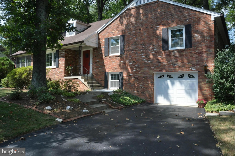 8816 Southwick St, Fairfax, VA 22031 - photo 1