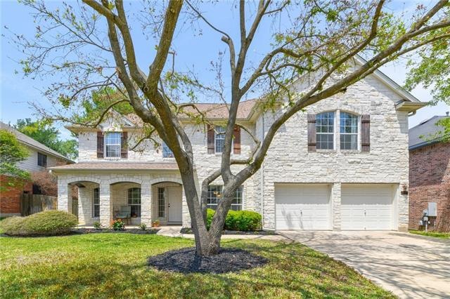 Beautiful Austin white limestone with roomy porch 