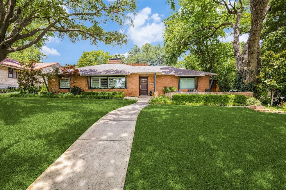 7123 Lakeshore Dr, Dallas, TX 75214 - photo 1