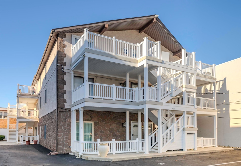 For Rent $40,000/month • Co-Listing Agent