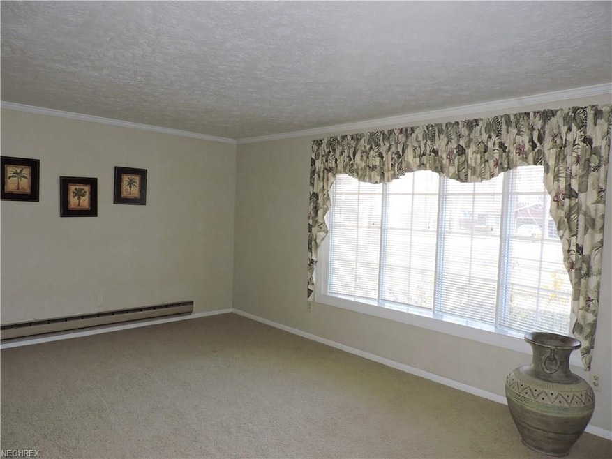 652 Lafayette Blvd, Sheffield Lake, OH 44054 - photo 1