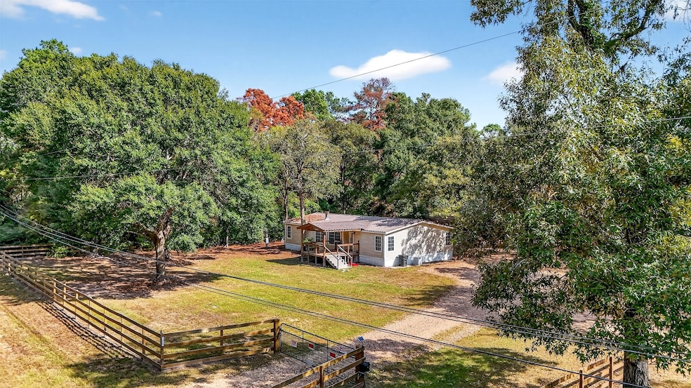 7365 Washington Ave, Montgomery, TX 77316 - photo 1