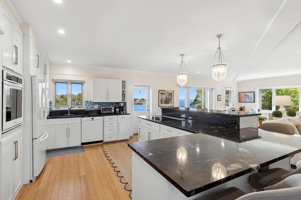 47 Rampasture Rd unit . M, Hampton Bays, NY 11946 - photo 1