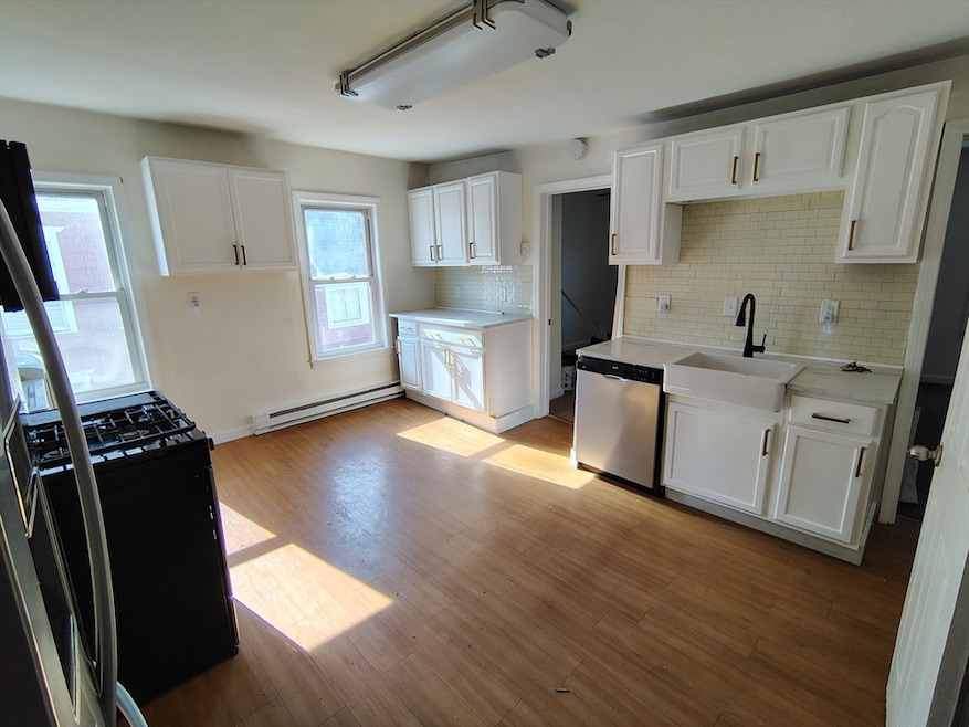 101 W Hollis St unit 2, Nashua, NH 03060 - photo 1