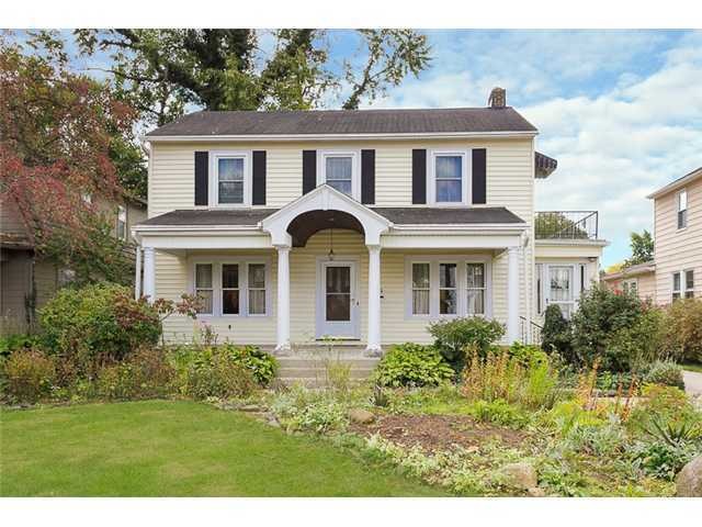 111 W Dunedin Rd, Columbus, OH 43214 - photo 1