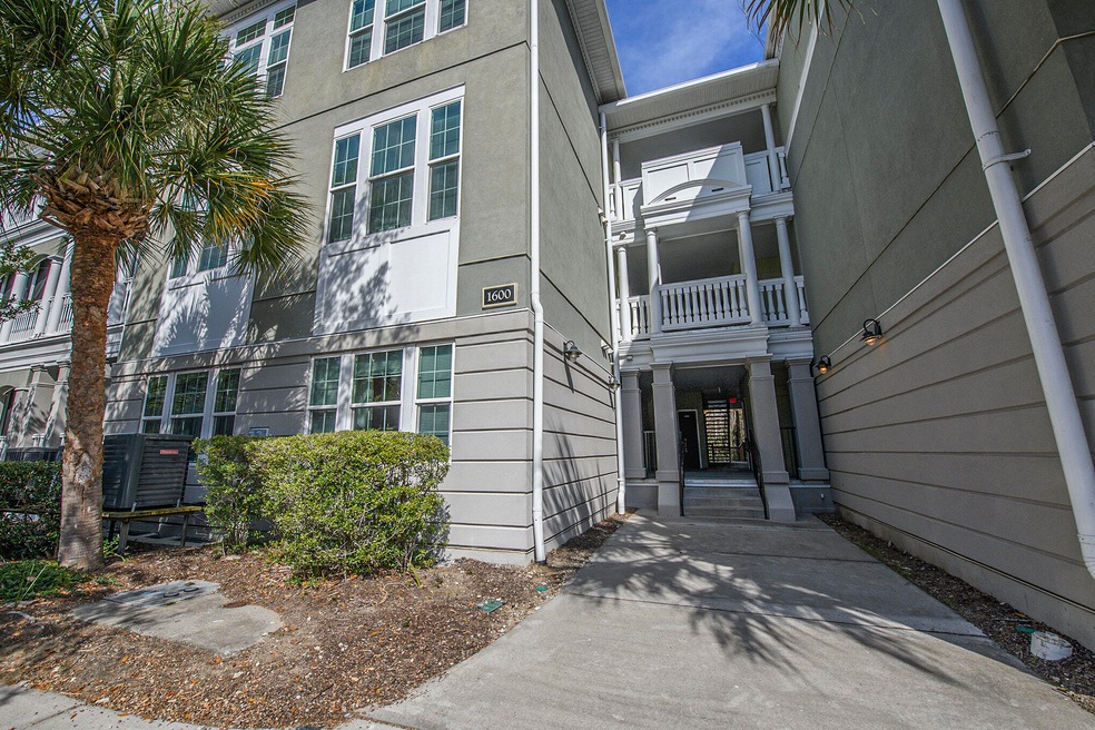 Welcome to 1622 Telfair Way