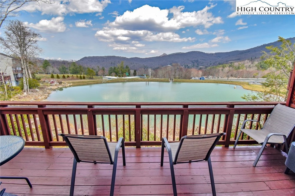 MOUNTAIN AND LAKE VIEWS!!!