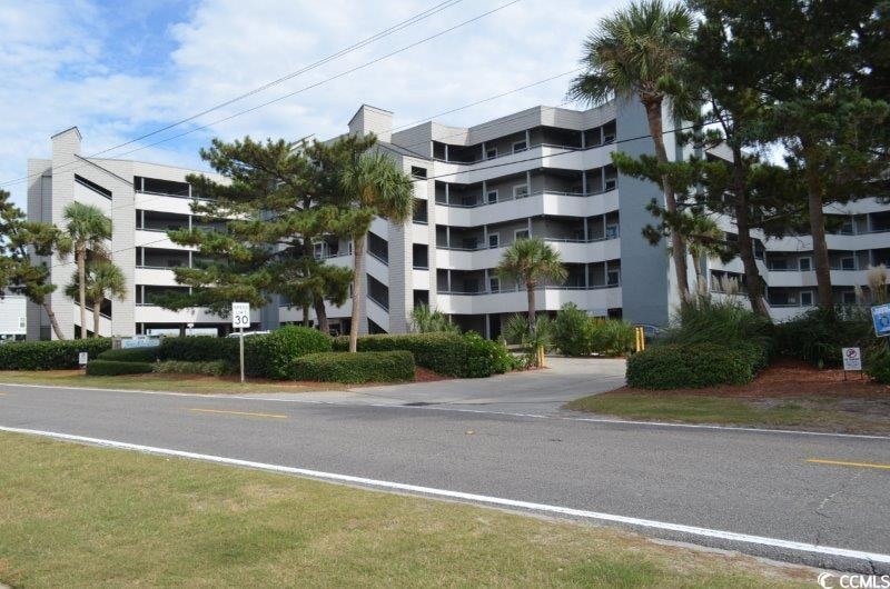 View of apartment building / complex