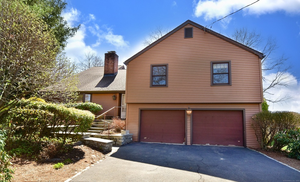 79 Pheasant Hill Dr, West Hartford, CT 06107 - photo 1