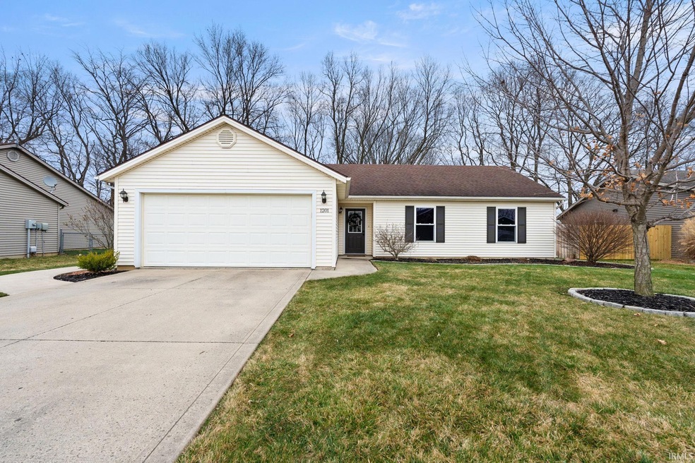1201 Kennis Ct, Huntington, IN 46750 - photo 1