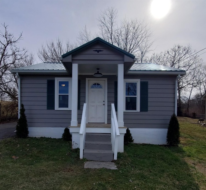 444 Goddard St, Harrodsburg, KY 40330 - photo 1