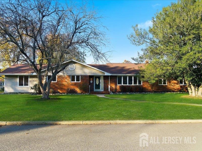 Under Contract $647,000