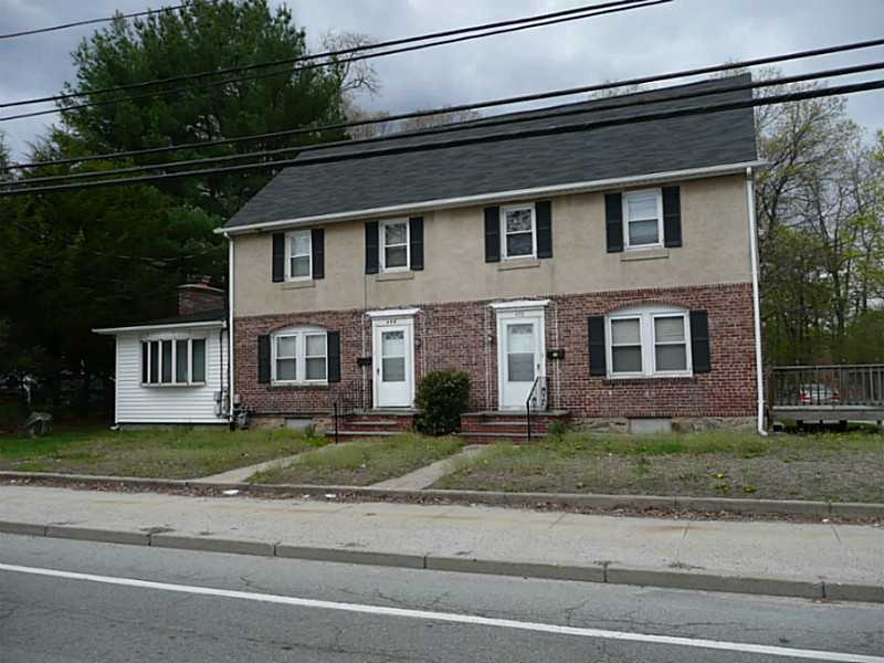 496 Providence St, West Warwick, RI 02893 - photo 1