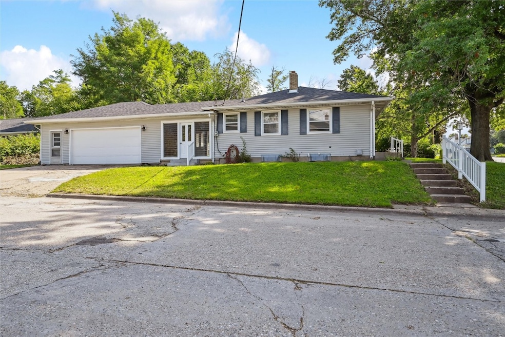 2600 Mount Vernon Rd SE, Cedar Rapids, IA 52403 - photo 1