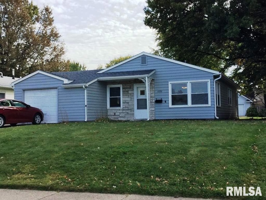 1535 Florence Ln, Davenport, IA 52804 - photo 1