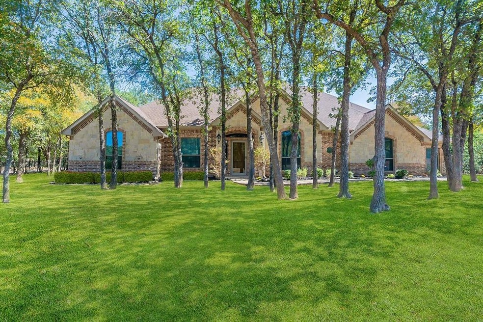 101 Preston Oaks Ct, Azle, TX 76020 - photo 1