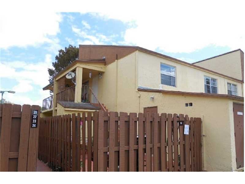 15401 SW 81st Circle Ln unit 16, Miami, FL 33193 - photo 1