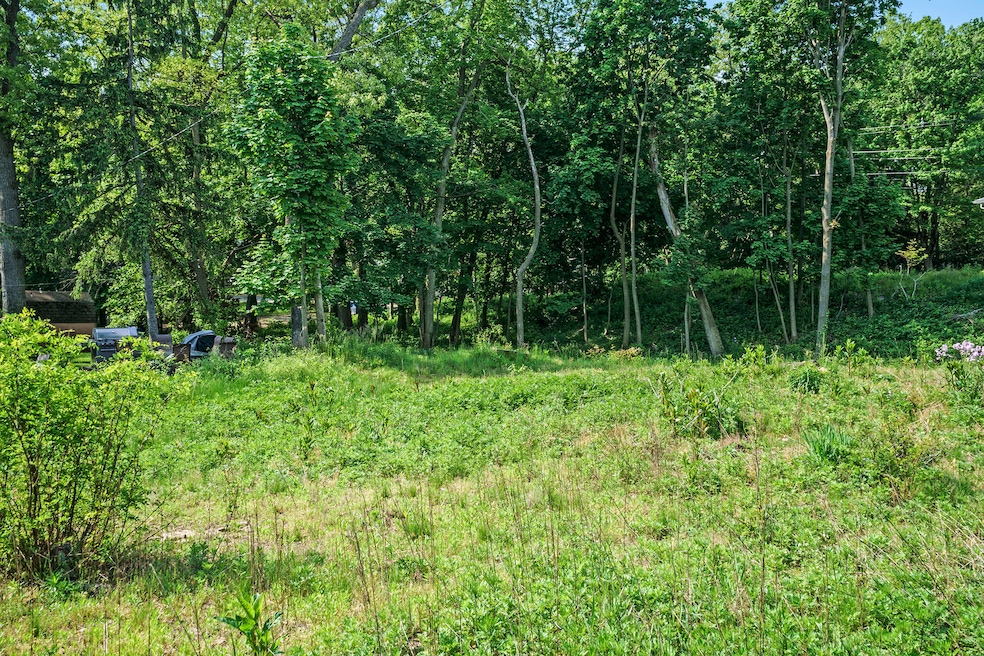 47102 Cedar Ave, Grand Beach, MI 49117 - photo 1